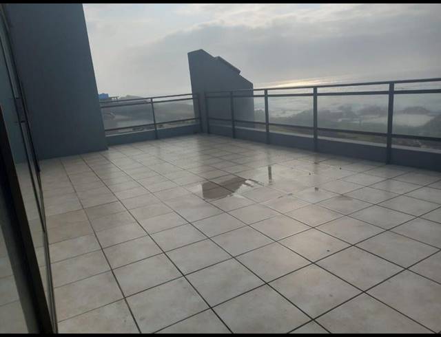 3 BEDROOM APARTMENT FOR SALE IN MARGATE BEACH